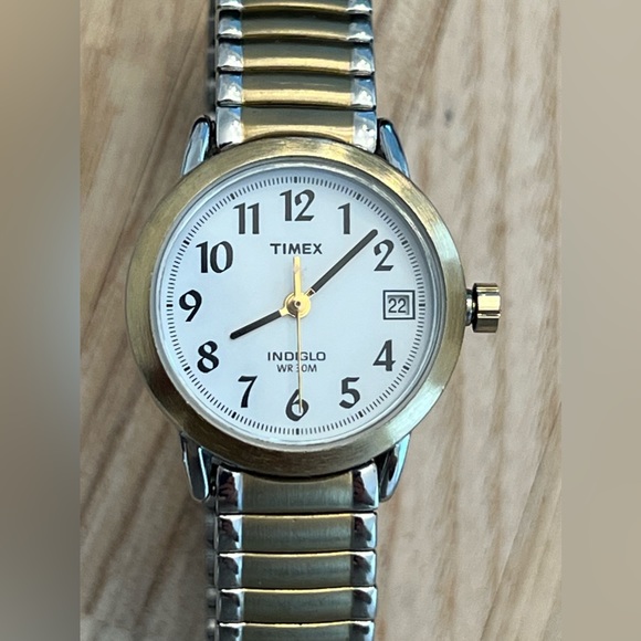 Timex Ladies Watch Indiglo White Dial Two Tone Stainless Bracelet Date Window - Picture 3 of 9